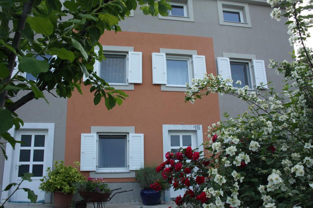 Orange Cube Apartment Rijeka Chambre photo