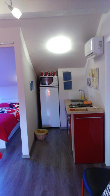 Orange Cube Apartment Rijeka Chambre photo