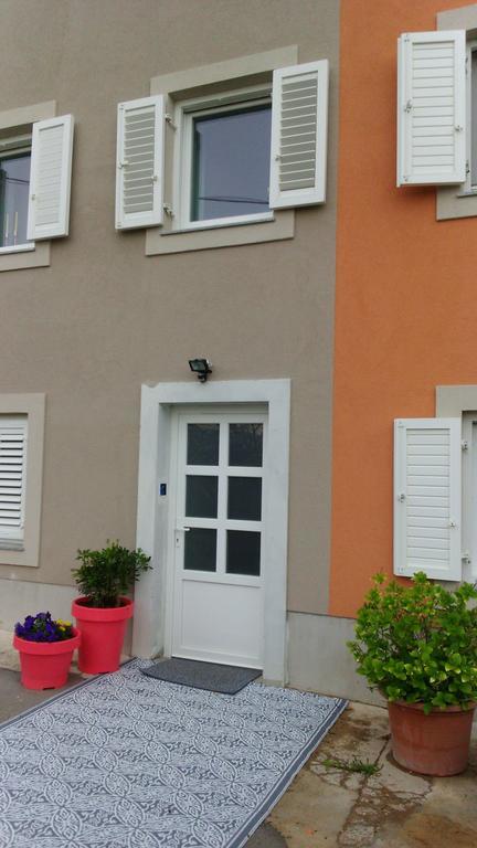 Orange Cube Apartment Rijeka Extérieur photo